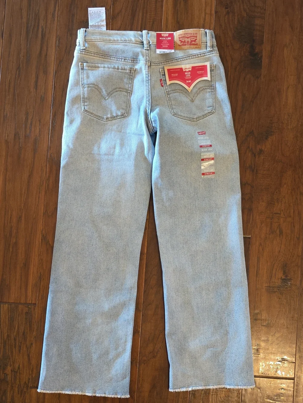 NWT Levi's Distressed Wide Leg Jeans Size 12
